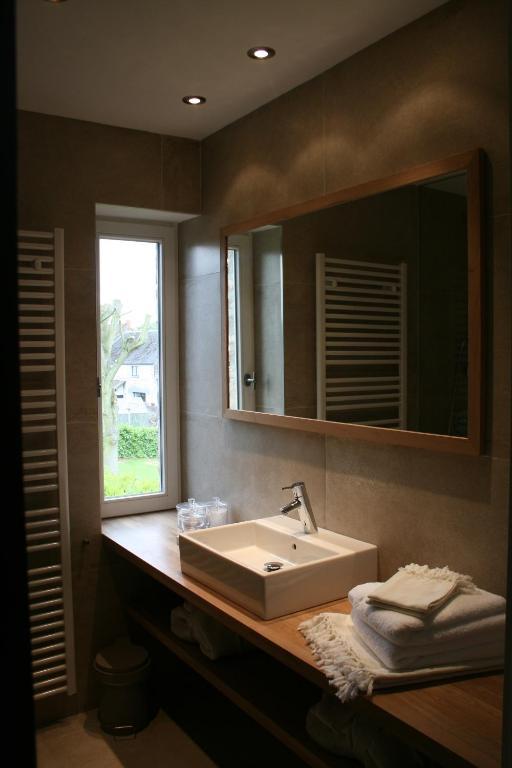 B&B La Chambre d'à Côté Aische-en-Refail Habitación foto